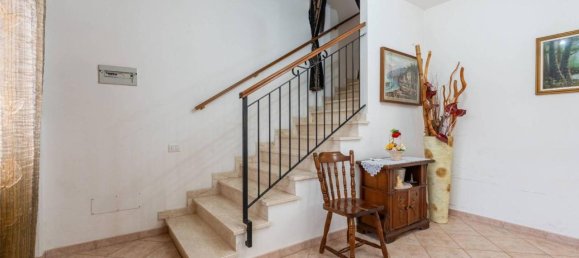 Вилла с 5 комнатами в Капотерра, Италия № 33556 18