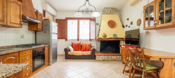 Вилла с 5 комнатами в Капотерра, Италия № 33556 2