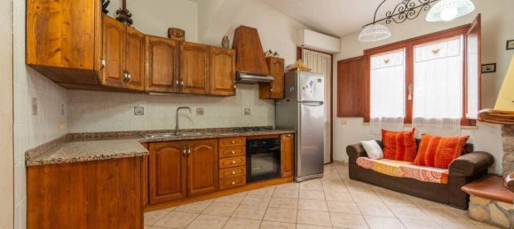 Вилла с 5 комнатами в Капотерра, Италия № 33556 4