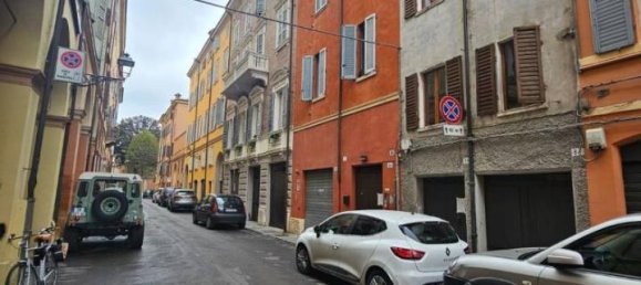 2 rooms Apartment in Modena, Italy No. 42010 2