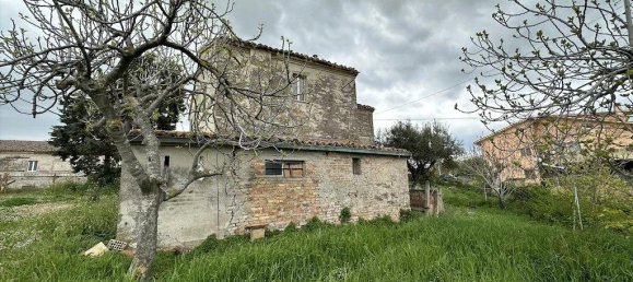 6-salle Maison à San Costanzo, Italy No. 110062 3