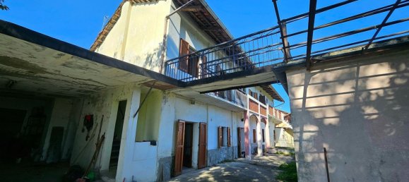 5-Zimmer Haus in Villafranca Piemonte, Italy, Nr. 105599 3