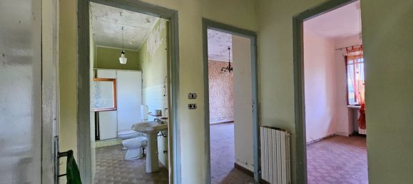 5-Zimmer Haus in Villafranca Piemonte, Italy, Nr. 105599 13