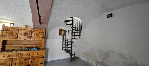 5-Zimmer Haus in Villafranca Piemonte, Italy, Nr. 105599 8
