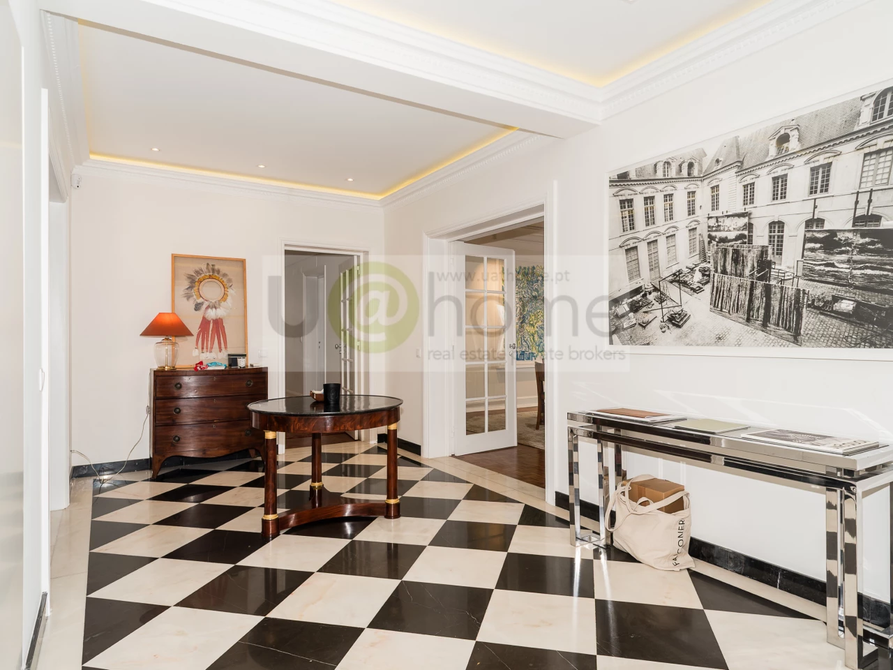 4 bedrooms Apartment in Lisbon, Portugal No. 88487