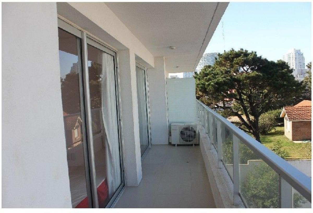 2 bedrooms Apartment in Maldonado, Uruguay No. 641
