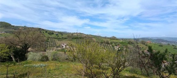  Land in Benevento, Italy No. 375243 7