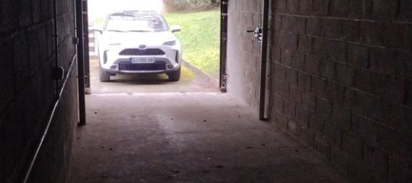 Garage in Le Plessis-Robinson, France, Nr. 276320 3