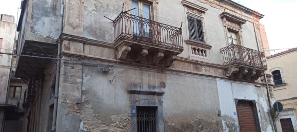 6 rooms House in Pachino, Italy No. 59442 4