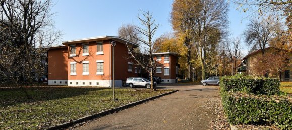 5 rooms Apartment in San Donato Milanese, Italy No. 19064 4