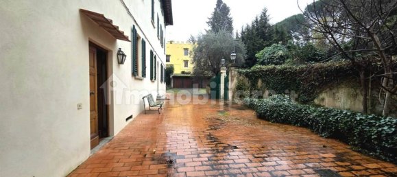 3 bedrooms House in Florence, Italy No. 52111 4