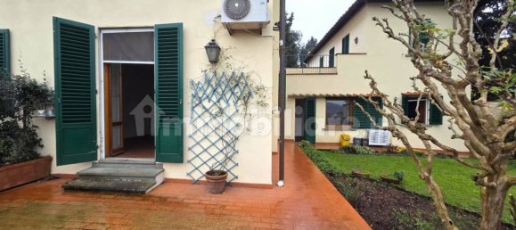 3 bedrooms House in Florence, Italy No. 52111 2