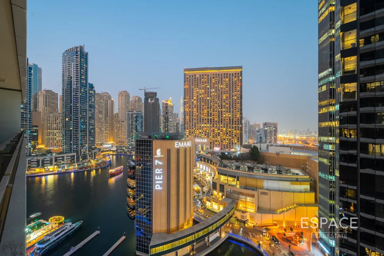 2 bedrooms Apartment in Dubai Marina, UAE No. 105966