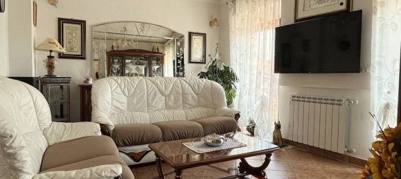 2 Schlafzimmer Wohnung in Cermenate, Italy, Nr. 340491 5