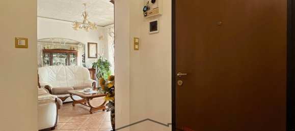 2 Schlafzimmer Wohnung in Cermenate, Italy, Nr. 340491 6