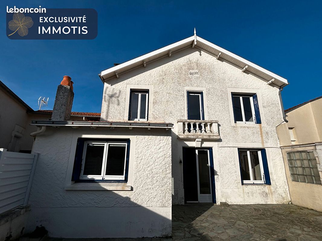 2 bedrooms House in Fouras, France No. 97730