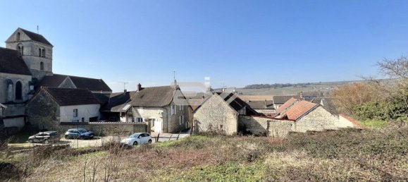  Land in Muizon, France No. 88442 7