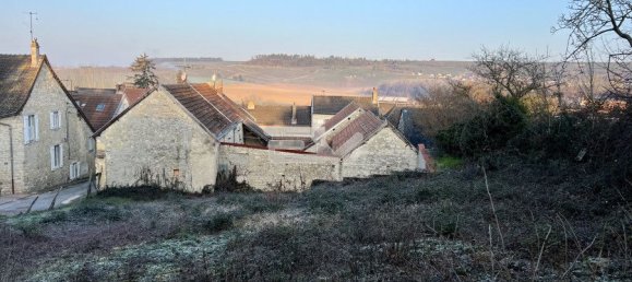  Land in Muizon, France No. 88442 2