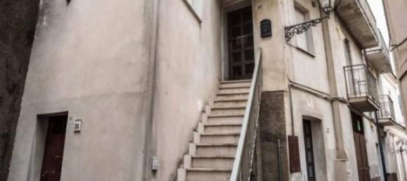 6 rooms House in Mammola, Italy No. 37631 2