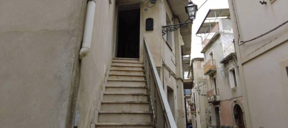 6 rooms House in Mammola, Italy No. 37631 3