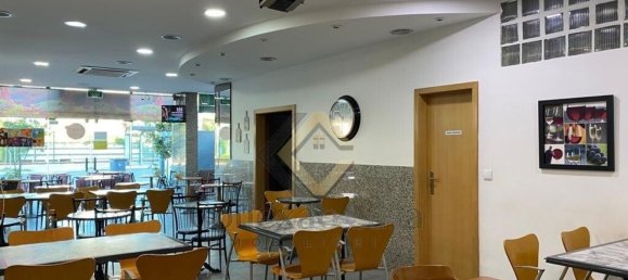 200m² Commercial property in Maia, Portugal No. 71453 7