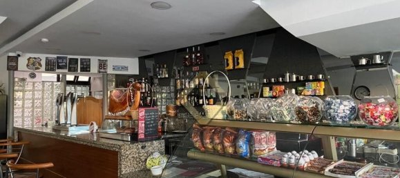 200m² Commercial property in Maia, Portugal No. 71453 8