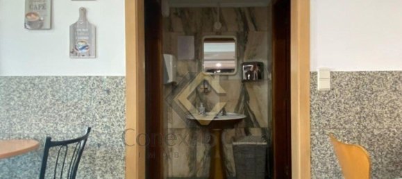 200m² Commercial property in Maia, Portugal No. 71453 12