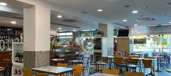 200m² Commercial property in Maia, Portugal No. 71453 4