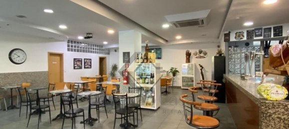 200m² Commercial property in Maia, Portugal No. 71453 2