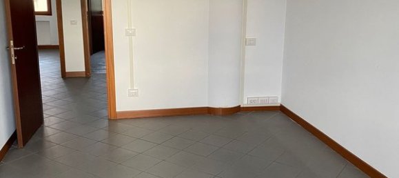 3غرفة عقار تجاري في Rome, Italy رقم 78570 15