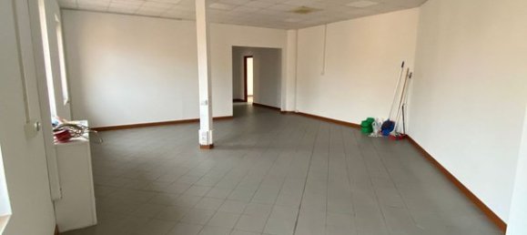 3غرفة عقار تجاري في Rome, Italy رقم 78570 3