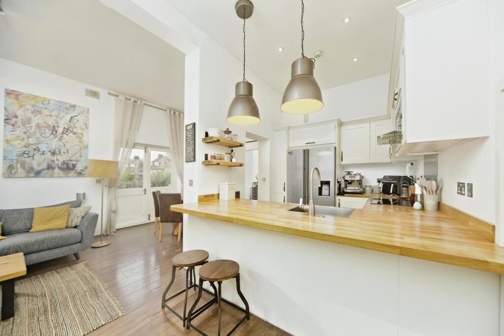 3 bedrooms Apartment in Norbury, United Kingdom No. 11594