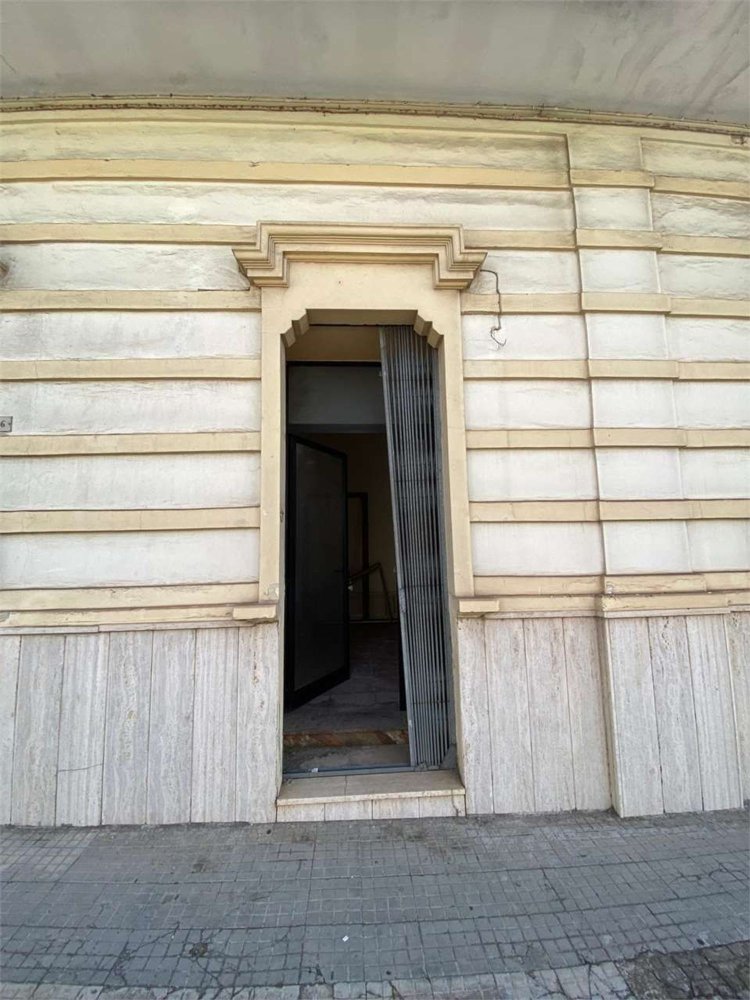 Дуплекс с 6 комнатами в Casarano, Италия № 178669