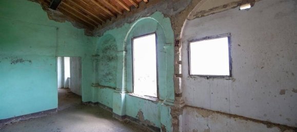 8 rooms House in Montalcino, Italy No. 159695 19