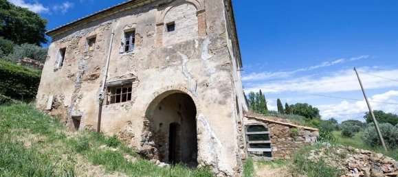 8 rooms House in Montalcino, Italy No. 159695 15