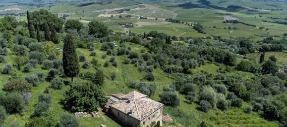8 rooms House in Montalcino, Italy No. 159695 5