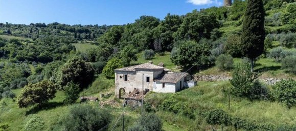 8 rooms House in Montalcino, Italy No. 159695 2
