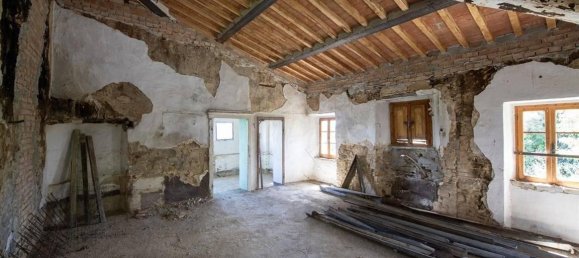 8 rooms House in Montalcino, Italy No. 159695 17