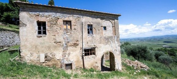 8 rooms House in Montalcino, Italy No. 159695 13