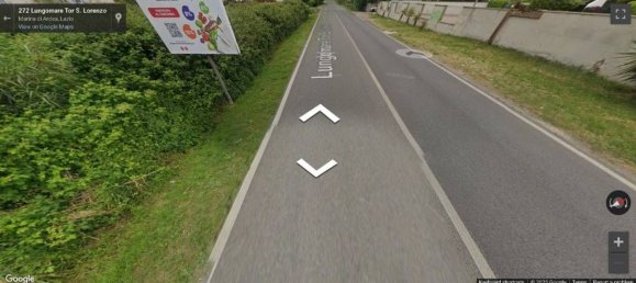 203m² Commercial property in Ardea, Italy No. 197638 3