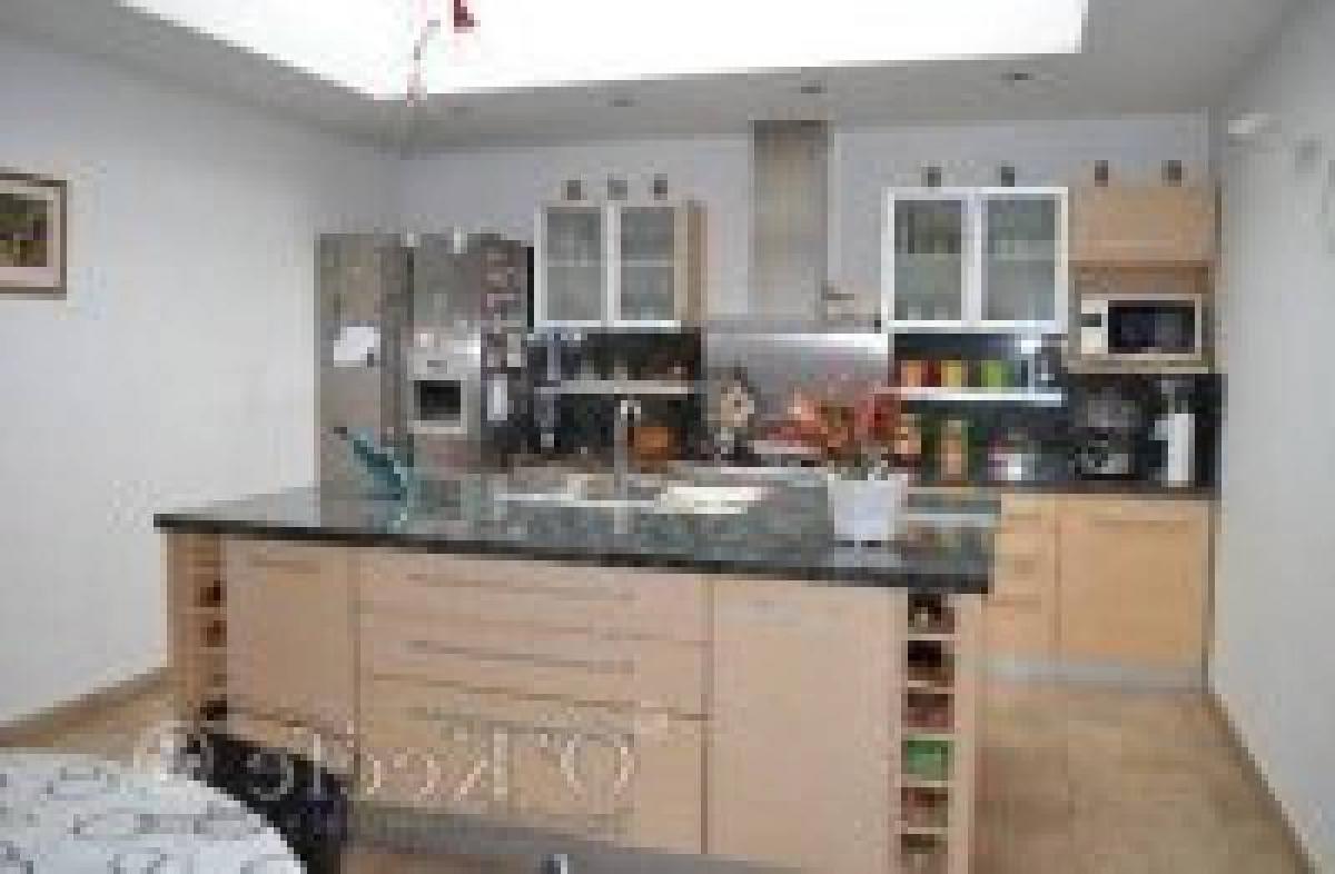 3 bedrooms House in Berazategui, Argentina No. 59747