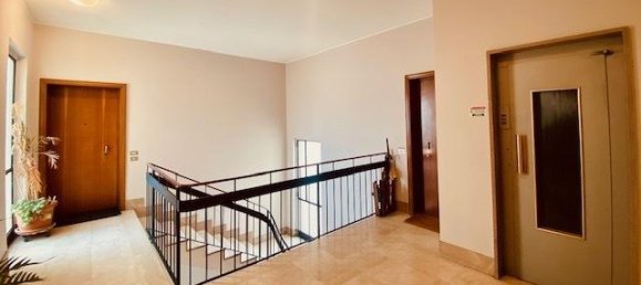 7 rooms Penthouse in Como, Italy No. 15240 6