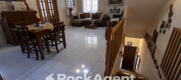 4 rooms Apartment in Borgia, Italy No. 182651 37