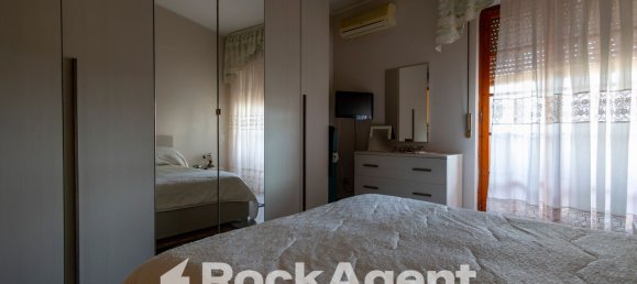 4 rooms Apartment in Borgia, Italy No. 182651 10