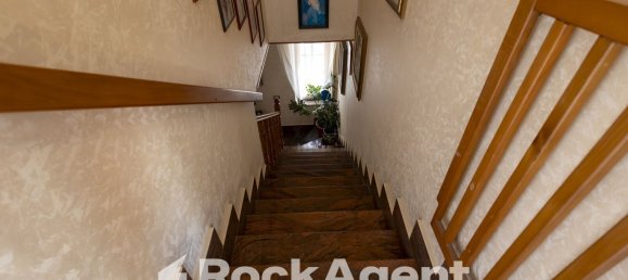 4 rooms Apartment in Borgia, Italy No. 182651 4