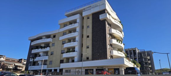 2 bedrooms Apartment in Rome, Italy No. 310791 2