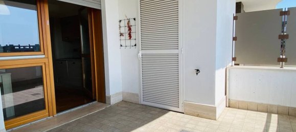 2 bedrooms Apartment in Rome, Italy No. 310791 11