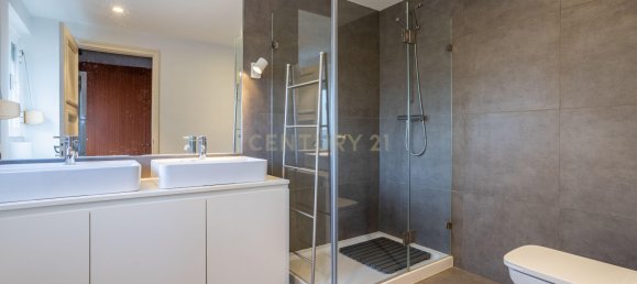 Apartamento de 4 dormitorios en Lisbon, Portugal No. 90101 19