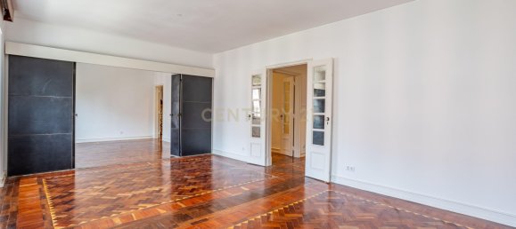 Apartamento de 4 dormitorios en Lisbon, Portugal No. 90101 30