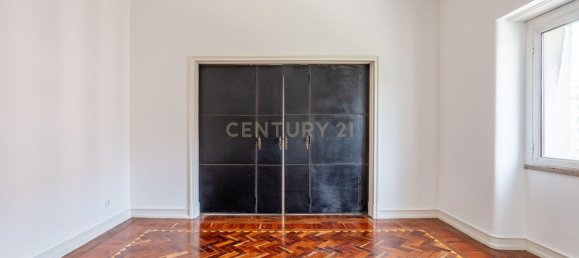 Apartamento de 4 dormitorios en Lisbon, Portugal No. 90101 36